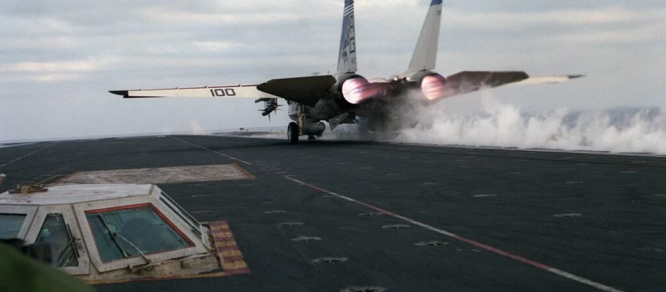 Η τριπλή απονήωση των F-14 Tomcat (βίντεο)